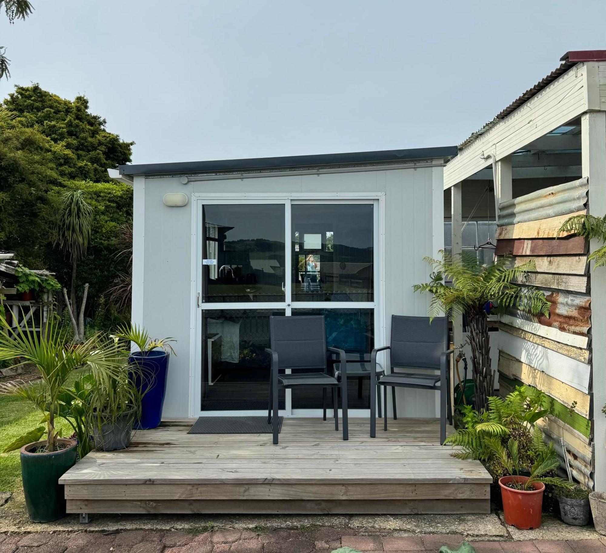 Raglan Seaview Cabin Esterno foto